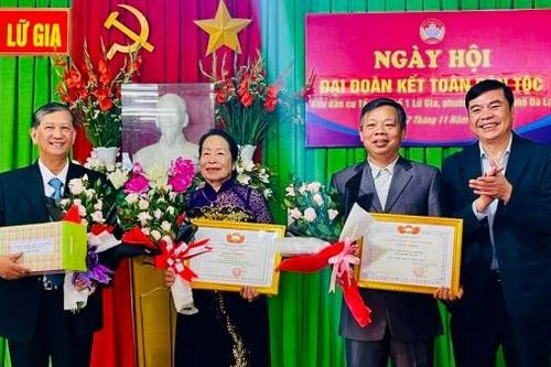 Bí thư Thành ủy Đà Lạt Đặng Đức Hiệp dự Ngày hội Đại đoàn kết tại phường 9