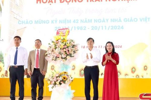 Hoạt động trải nghiệm 'Người thầy trong tim tôi'