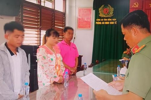 Bán tài khoản ngân hàng, 3 người cùng gia đình bị phạt gần 130 triệu đồng