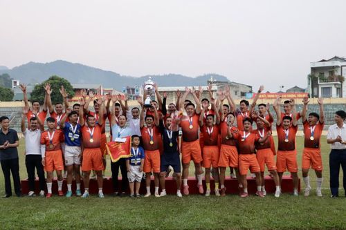 Ấn tượng Giải bóng đá tranh cúp Báo Cao Bằng năm 2024