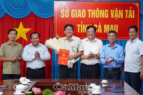 Ông Dư Minh Hùng giữ chức vụ Giám đốc sở Giao thông vận tải tỉnh Cà Mau