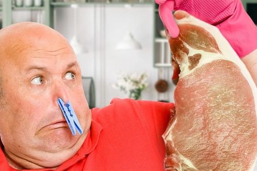 Những loại thịt lợn không nên mua dù giá rẻ hoặc đẹp mã