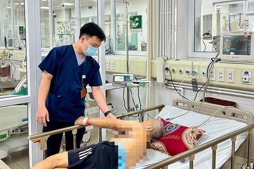 Cụ ông mất nửa lượng máu trong cơ thể do mắc sốt xuất huyết