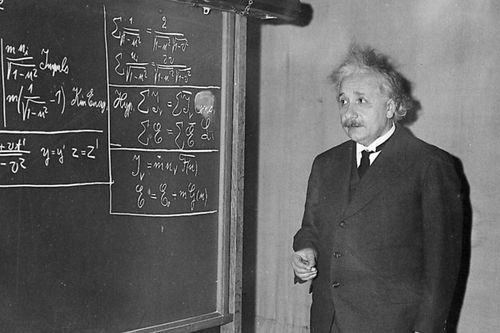 Có phải Einstein trượt môn Toán?