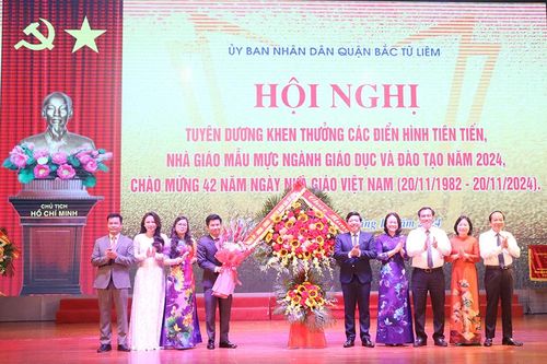 Quận Bắc Từ Liêm tuyên dương điển hình tiên tiến nhà giáo mẫu mực