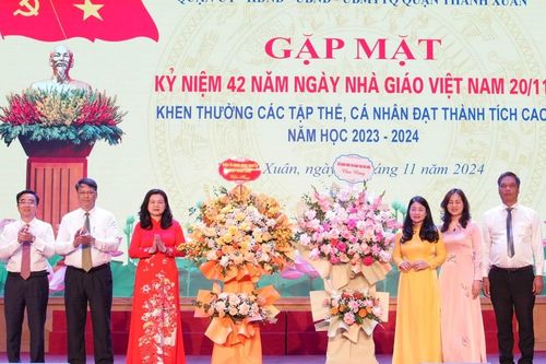 Quận Thanh Xuân: tôn vinh các tập thể, giáo viên, học sinh xuất sắc