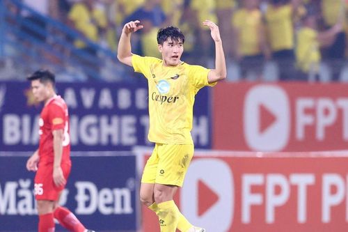 Trật tự khó dời tại vòng 9 V-League
