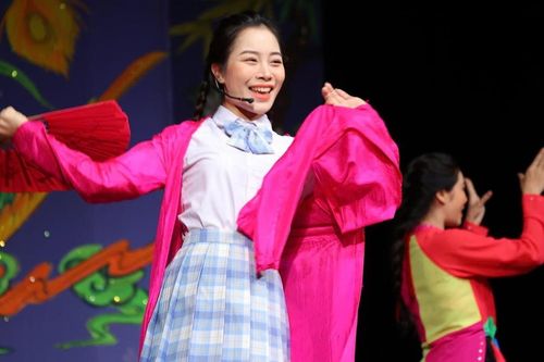 'Xuyên không' để về với Thị Mầu