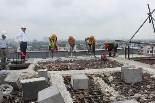 Tám trường hợp áp dụng biện pháp ngừng cung cấp dịch vụ điện, nước trên địa bàn Hà Nội