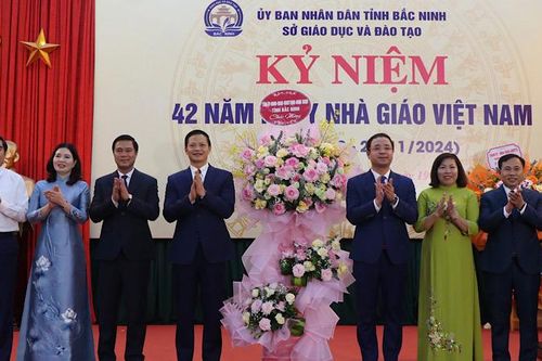 Bắc Ninh kỷ niệm 42 năm ngày Nhà giáo Việt Nam