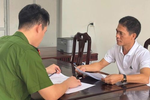 Giám đốc công ty dùng 'thủ thuật' gắn thương hiệu nổi tiếng lên bao bì