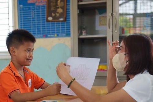 Cô giáo trường chuyên biệt: 'Hạnh phúc của cô là thấy các em hòa nhập, trưởng thành'