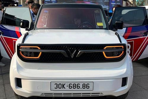 VinFast VF3 gây sốc với biển 'lộc phát 68686' tiền tỷ ở Hà Nội
