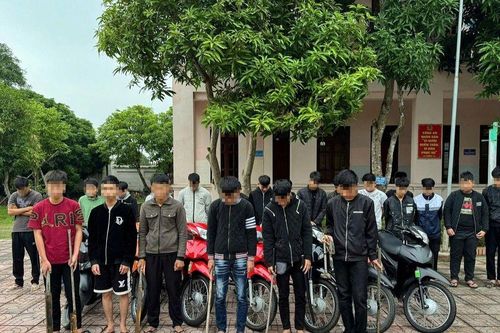 Nghệ An: Liên tiếp xử lý nhiều nhóm thanh, thiếu niên dùng hung khí gây rối trật tự công cộng