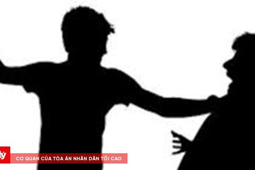 Gây thương tích cho bạn học cùng trường vì xích mích trong lúc đá bóng
