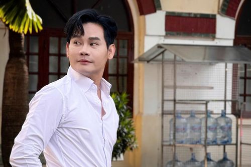 MC Hồng Phúc VTV ra MV đặc biệt đánh dấu tuổi 44