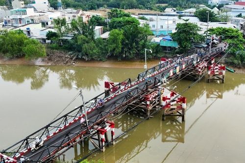 TPHCM rà soát, thay thế 17 cầu sắt trên 50 năm tuổi xuống cấp