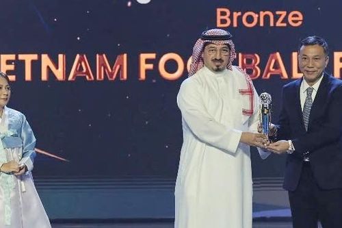 VFF được AFC trao giải 'bóng đá trẻ cộng đồng'
