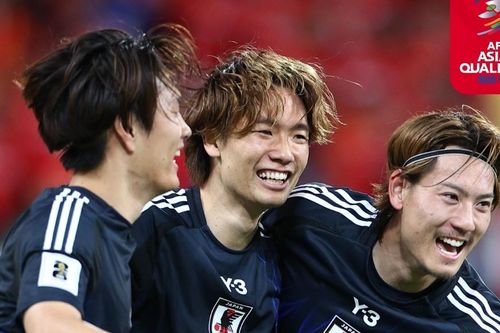 Thắng dễ ĐT Trung Quốc, Nhật Bản tiến sát vé dự World Cup 2026