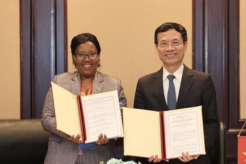 Việt Nam ký bản ghi nhớ hỗ trợ Burundi phát triển công nghệ, viễn thông