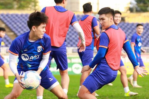 Sông Lam Nghệ An trị liệu tâm lý trước trận gặp Viettel