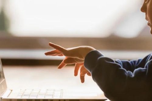 Công ty an ninh mạng Nga mời 'thần đồng lập trình' 7 tuổi tham gia đội ngũ quản lý
