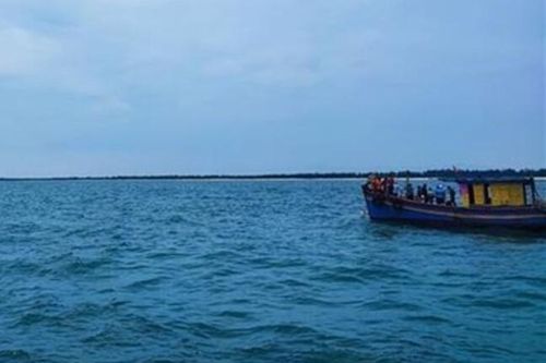 Khẩn trương hỗ trợ tìm kiếm lao động mất tích trên biển