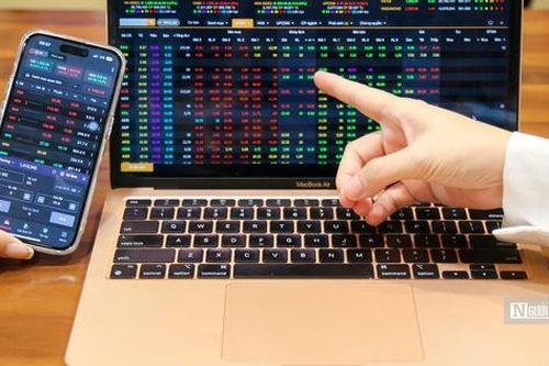 Lăng kính chứng khoán 19/11: Có nên mua cổ phiếu 'họ' Viettel?