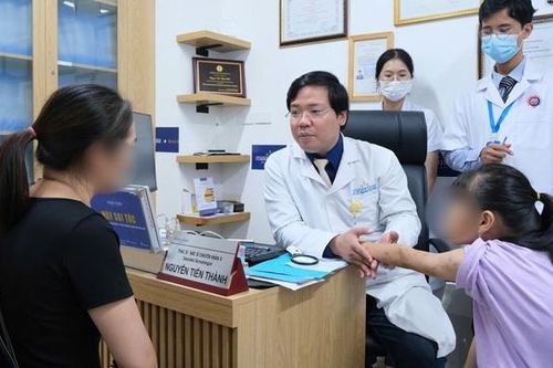 Cả gia đình ở Hà Nội bị nhiễm nấm da lây từ mèo, chuyên gia cảnh báo