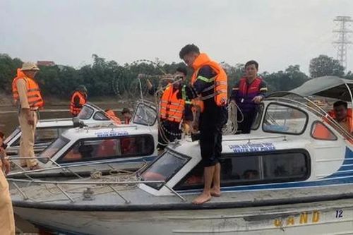 Thủ tướng yêu cầu nỗ lực tìm kiếm các học sinh mất tích do đuối nước ở Phú Thọ