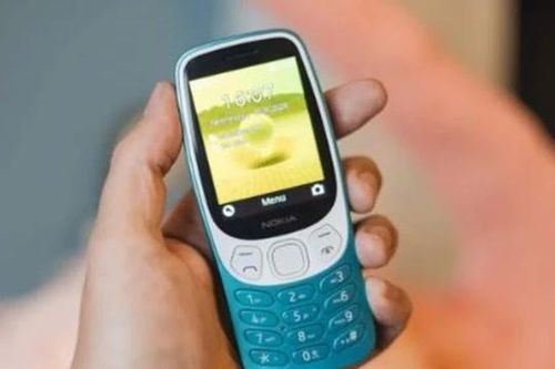 Vua điện thoại cục gạch Nokia 3210 4G giá rẻ, thiết kế hoài cổ, pin trâu, siêu bền hạ gục Galaxy A05