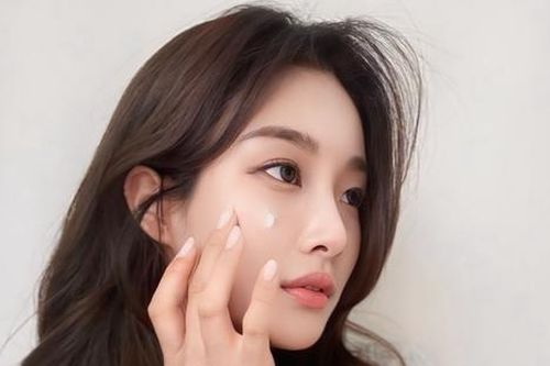 Lý do da bạn ngày càng tái xám