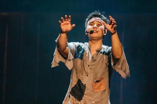 Đông Hùng 'Vietnam Idol' thử sức ở hướng đi mới sau hơn 10 năm làm nghề