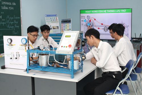 Liên kết nhà trường, doanh nghiệp đào tạo nhân lực chất lượng cao