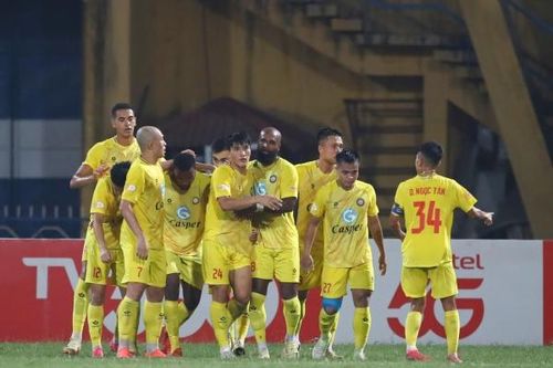 Tất niên sớm cho ai?