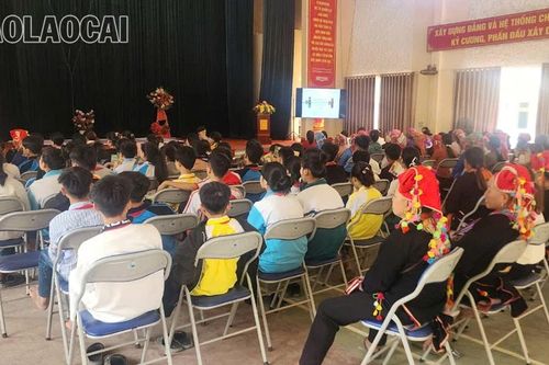 Hơn 200 phụ nữ được tuyên truyền, phổ biến, giáo dục pháp luật về trật tự, an toàn giao thông