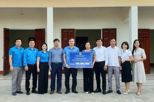 Hỗ trợ sửa chữa nhà công vụ Trường Tiểu học Quảng Yên