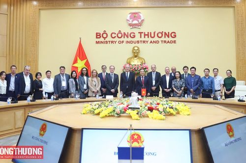 Tăng cường hợp tác Việt Nam – Pháp về thương mại và năng lượng