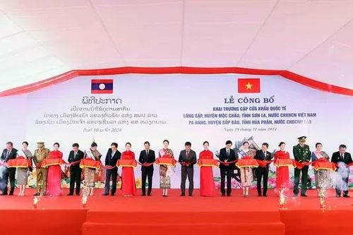 Khai trương cặp cửa khẩu quốc tế Lóng Sập - Pa Háng
