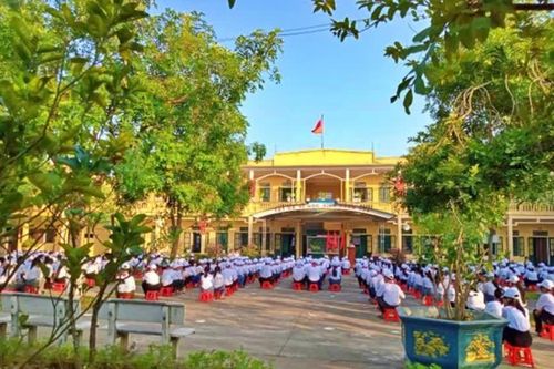 Thầy giáo vĩ đại nhất - bố của con!