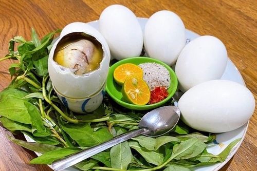 Mẹo nhận biết trứng vịt lộn già và non