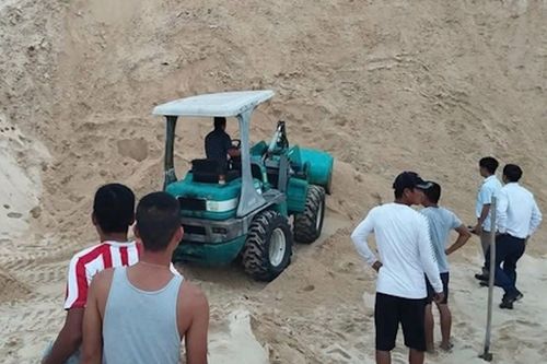 Đang chơi cùng nhóm bạn, nam sinh lớp 7 bị cát vùi chết thương tâm