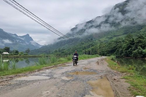 Hoàn thành xây dựng NTM là câu chuyện rất xa vời với huyện vùng cao