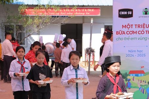 Bản Pe và CHIN-SU kỷ niệm ngày nhà giáo theo cách đặc biệt