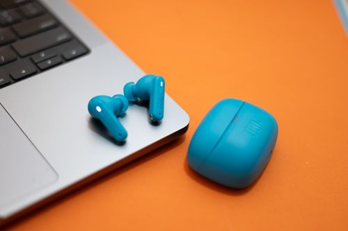 Tai nghe 2 triệu có âm thanh 3 chiều như AirPods