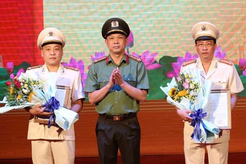 Bình Dương có hai tân Phó giám đốc Công an