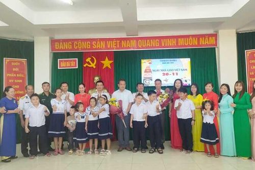 Huyện Trường Sa kỷ niệm Ngày Nhà giáo Việt Nam 20/11