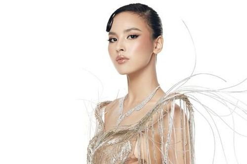 Chân dung 'mỹ nhân' là MC khung giờ vàng VTV, sở hữu IELTS 7.5 sẽ đại diện Việt Nam tại 'Hoa hậu Sắc đẹp Quốc tế'
