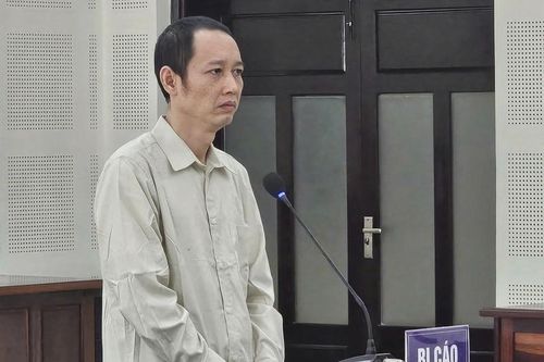 Thụt két hơn 2,1 tỷ, Phó giám đốc lãnh án 18 năm tù