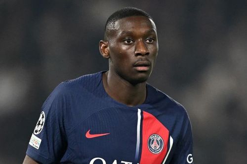 Man United theo đuổi sao PSG